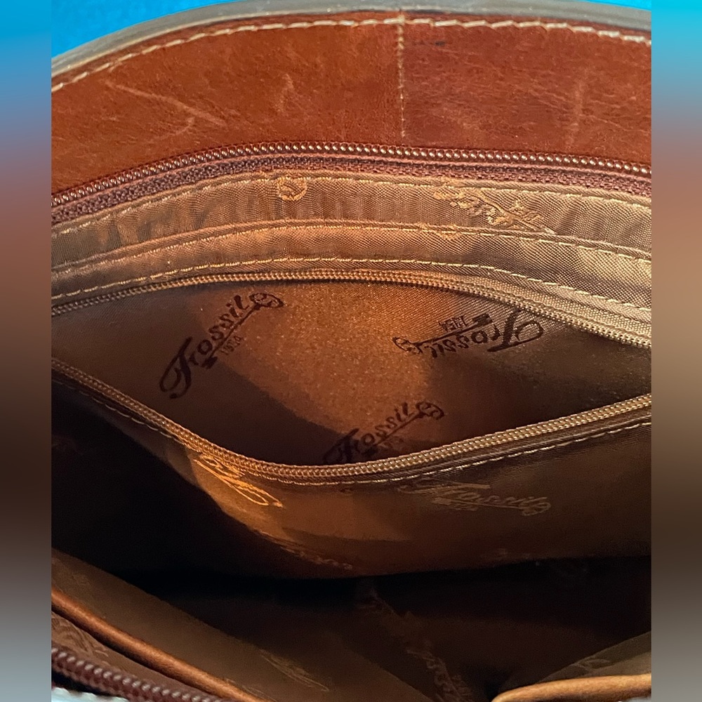 ๐ Fossil Vintage Leather Handbag. Brown with Double Carrying Handles. ๐ - Picture 9 of 13